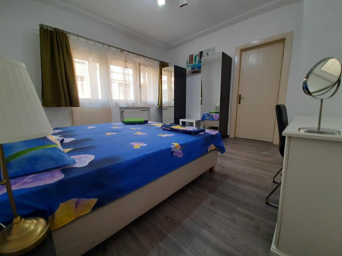 Four Rooms Apartment Central Bucareste Exterior foto