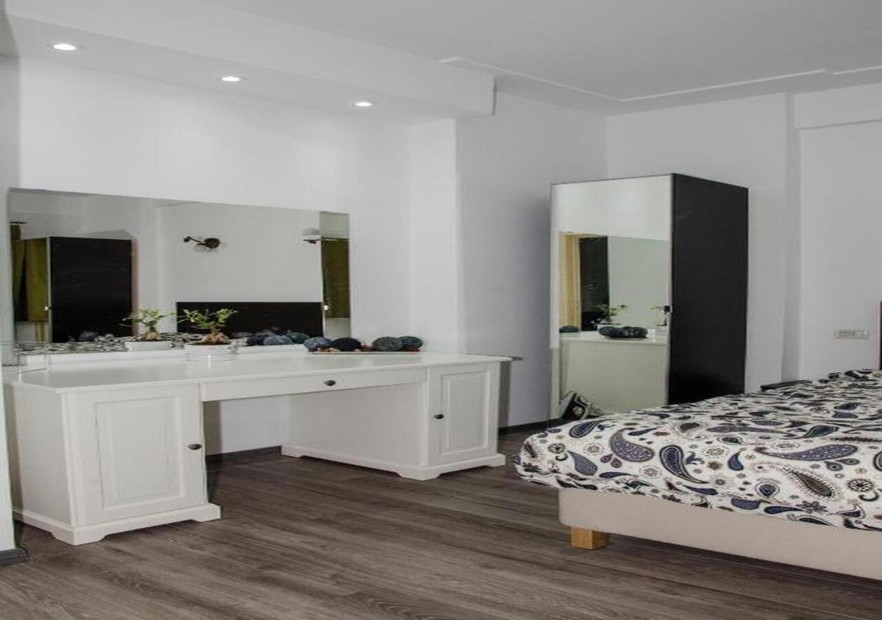 Four Rooms Apartment Central Bucareste Exterior foto